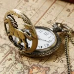 Accessoire vintage, montre à gousset homme quartz