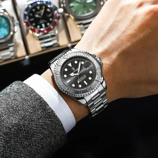 Élégante montre à quartz pour les amateurs de plongée
