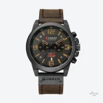 Montre masculine au design fonctionnel et moderne