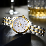 Accessoire mode : montre automatique avec cadran élégant