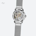 Accessoire de mode : montre acier maille
