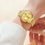 Montre waterproof 30mm, design doré pour femme