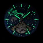 Élégante montre homme automatique au design lumineux