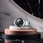 Montre homme automatique avec design aquatique
