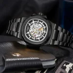 Montre design homme avec mécanisme squelette visible