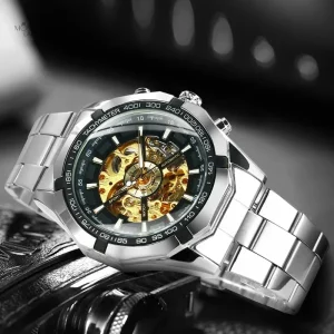 Accessoire masculin : montre squelette au style dynamique
