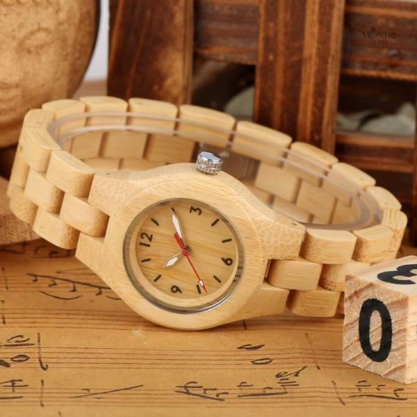 Design élégant en bois pour les femmes