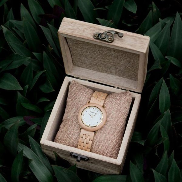 Montre au design intemporel pour les femmes modernes