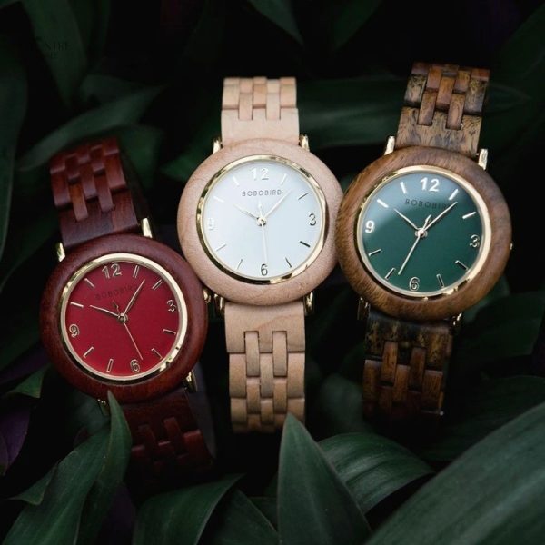 Accessoire élégant en bois naturel pour femme