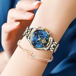 Chronographe Femme avec Cadran Bleu et Bracelet Bicolore