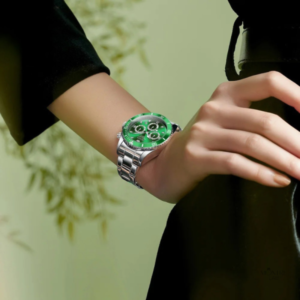 Design moderne, montre avec cadran vert pour femme