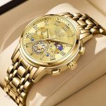 Accessoire élégant : montre dorée à phase lunaire
