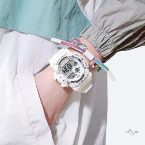 Montre enfant digitale résistante aux chocs et étanche