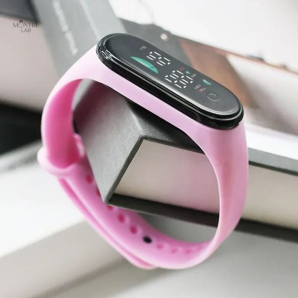 Accessoire Élégant pour Femme au Style Contemporain
