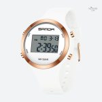 Accessoire tendance, montre étanche pour un usage quotidien