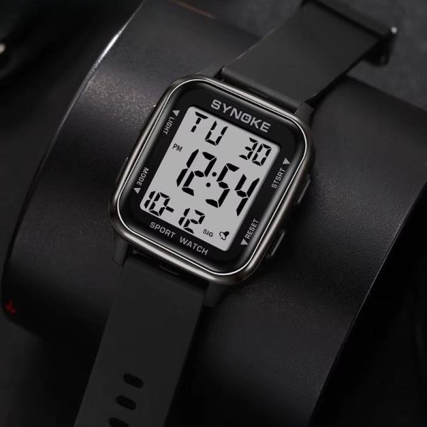Montre digitale robuste et étanche pour un usage quotidien