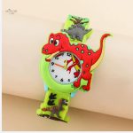 Accessoire pour enfant : montre quartz avec dinosaures