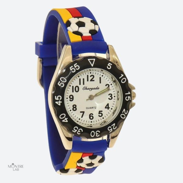 montre-enfant-garcon-motif-football-1 Montre enfant garçon motif football, design ludique et coloré