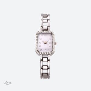 Montre femme luxe carrée avec bracelet en acier
