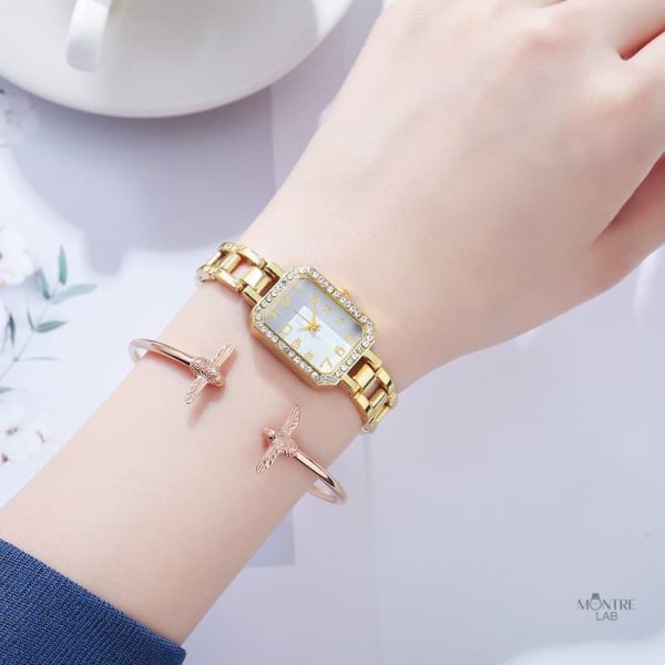 Montre chic pour femme, design carré et bracelet métallique