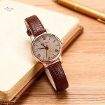 Montre Cuir Femme au design classique et intemporel