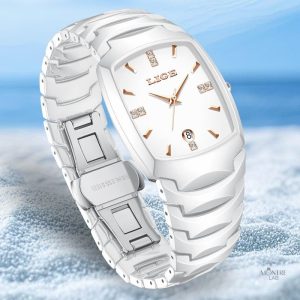 Accessoire féminin blanc au design raffiné