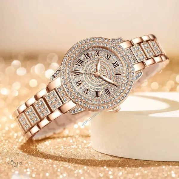 Élégante montre femme, alliant strass et mécanisme traditionnel
