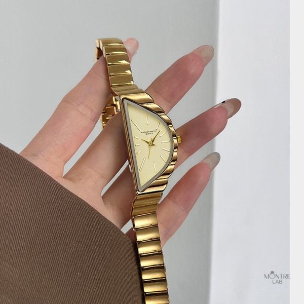 Style sophistiqué avec bracelet rigide pour femme