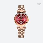 Accessoire féminin chic avec cadran facetté et strass