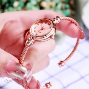 Montre rétro en acier, style classique pour femme