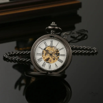 Accessoire horloger féminin squeletté