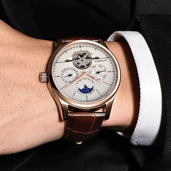 Accessoire de luxe : montre homme automatique phase de lune