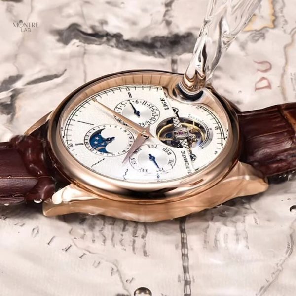 Montre homme au design sophistiqué avec tourbillon visible