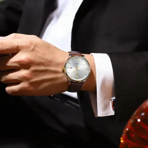 Montre homme en cuir, design chic et étanche
