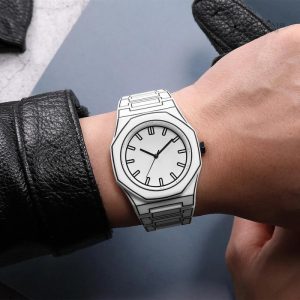 Montre quartz élégante, idéale pour un style minimaliste