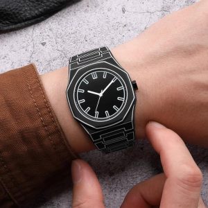 Accessoire homme : montre quartz à l’allure simple et moderne