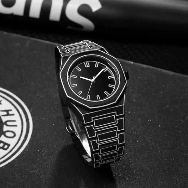 Montre minimaliste pour homme, parfaite pour un look décontracté