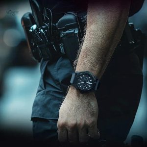 Accessoire de mode : Montre Solaire Homme