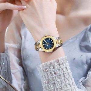 Montre femme métal bicolore, style raffiné