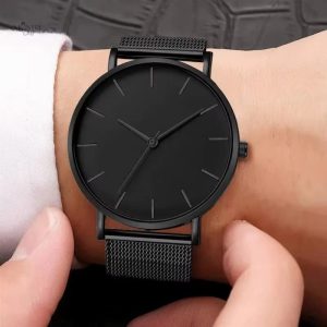 Design noir minimaliste pour homme, style raffiné