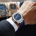 Accessoire de mode pour homme : montre Nautilus en cuir