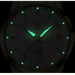 Style intemporel : montre mécanique pour femme