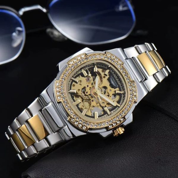Montre homme squelette élégante en acier