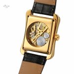 Accessoire raffiné : montre squelette pour homme