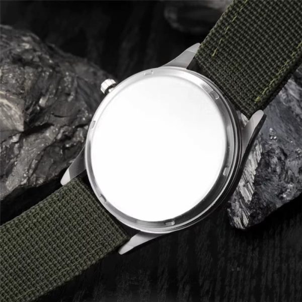 Montre résistante pour un usage quotidien