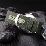 Style militaire, parfait pour l'aventure et le sport