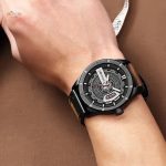 Montre homme avec design camouflage et cuir