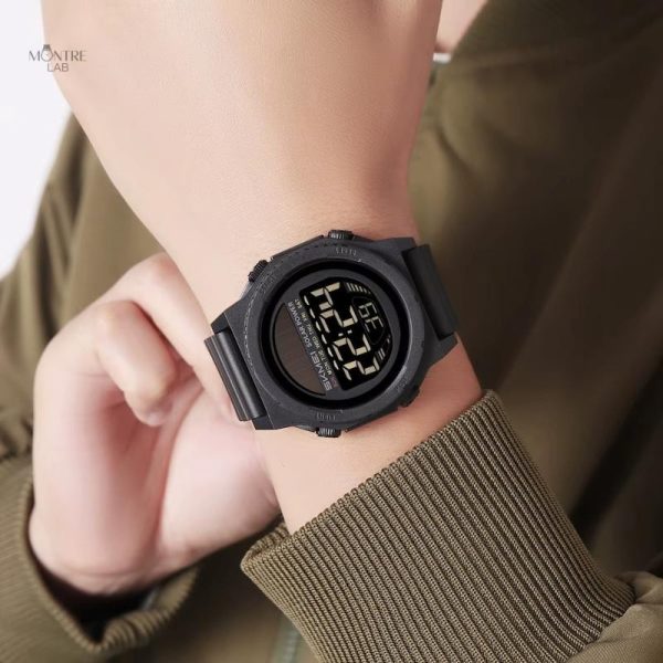 Montre homme à énergie solaire et fonction chronographe