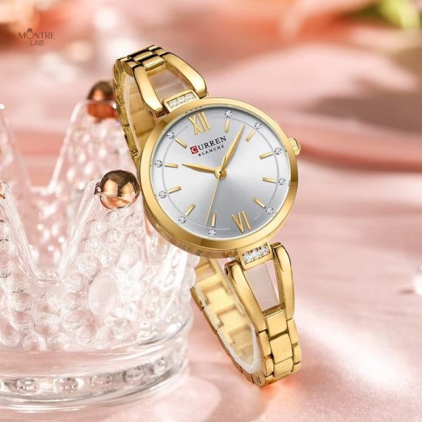 Montre en métal doré pour un style chic