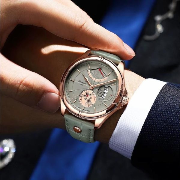 Style classique et moderne en montre pour homme